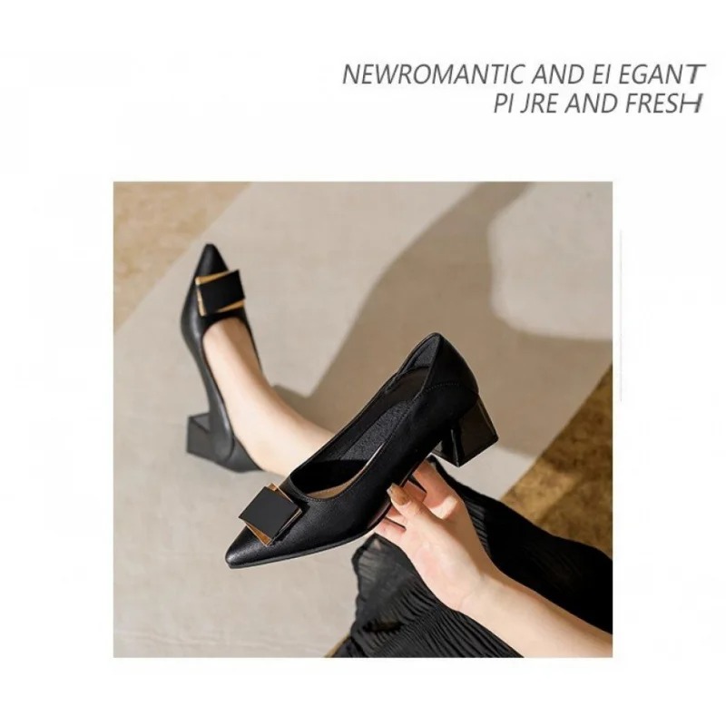 Novos Sapatos de Salto Grosso  - Leatherwork In French avaliação e preço